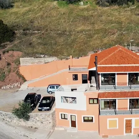 Daire Arachova's Experience S2 Arachova